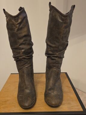 Slouchy Western Boot 8.5